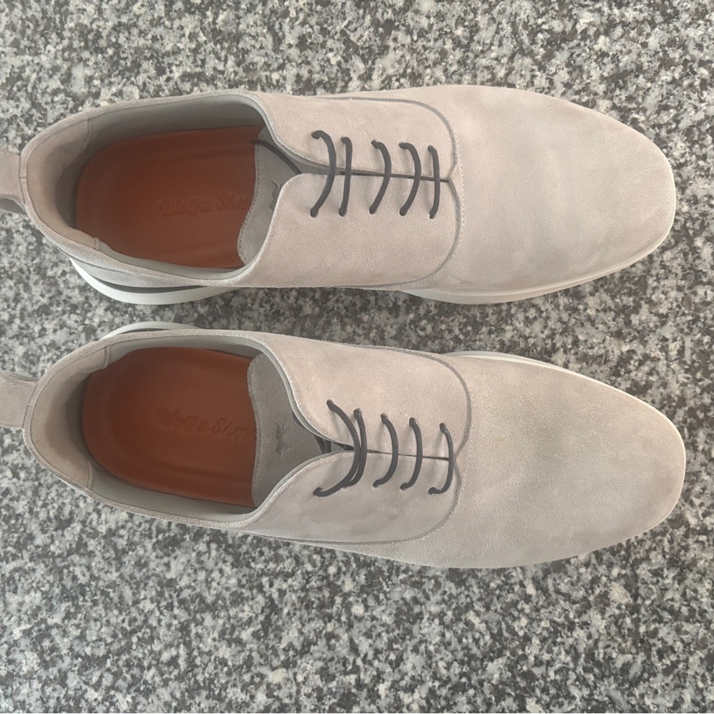Gray Oxford Lace-Up Shoes with Minimalist Design
